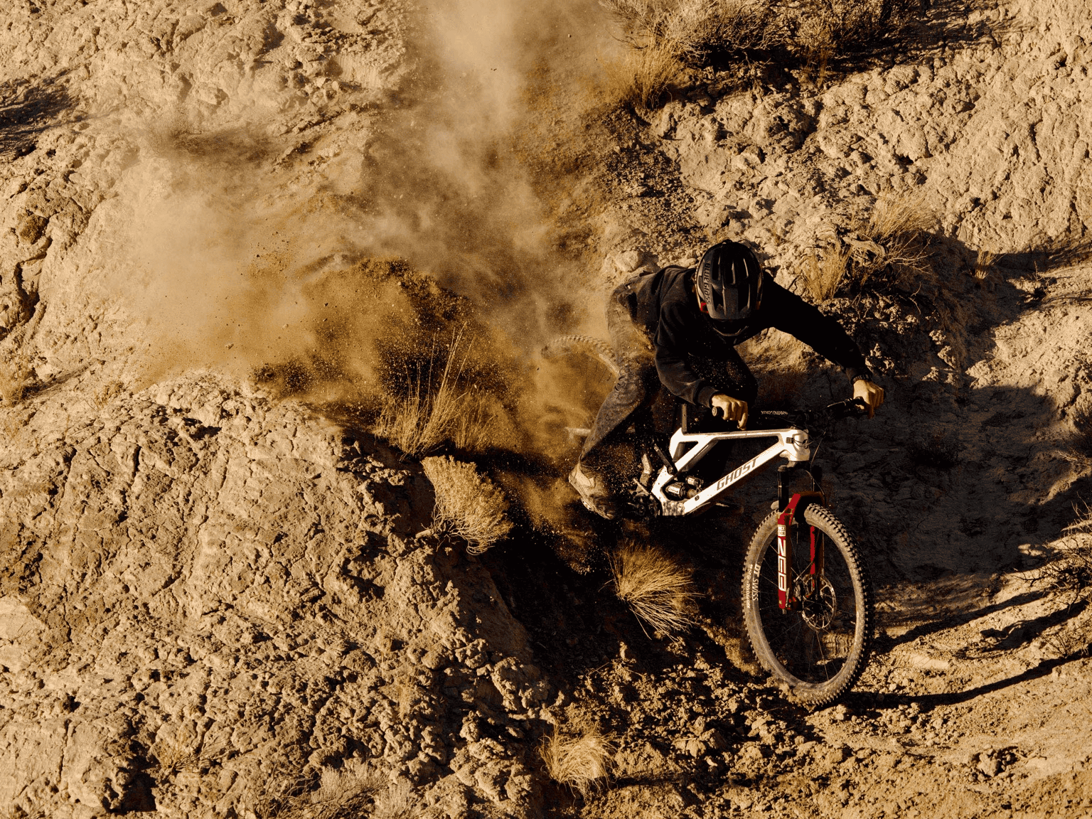 Ghost Trail / All-Mountain — in Aktion